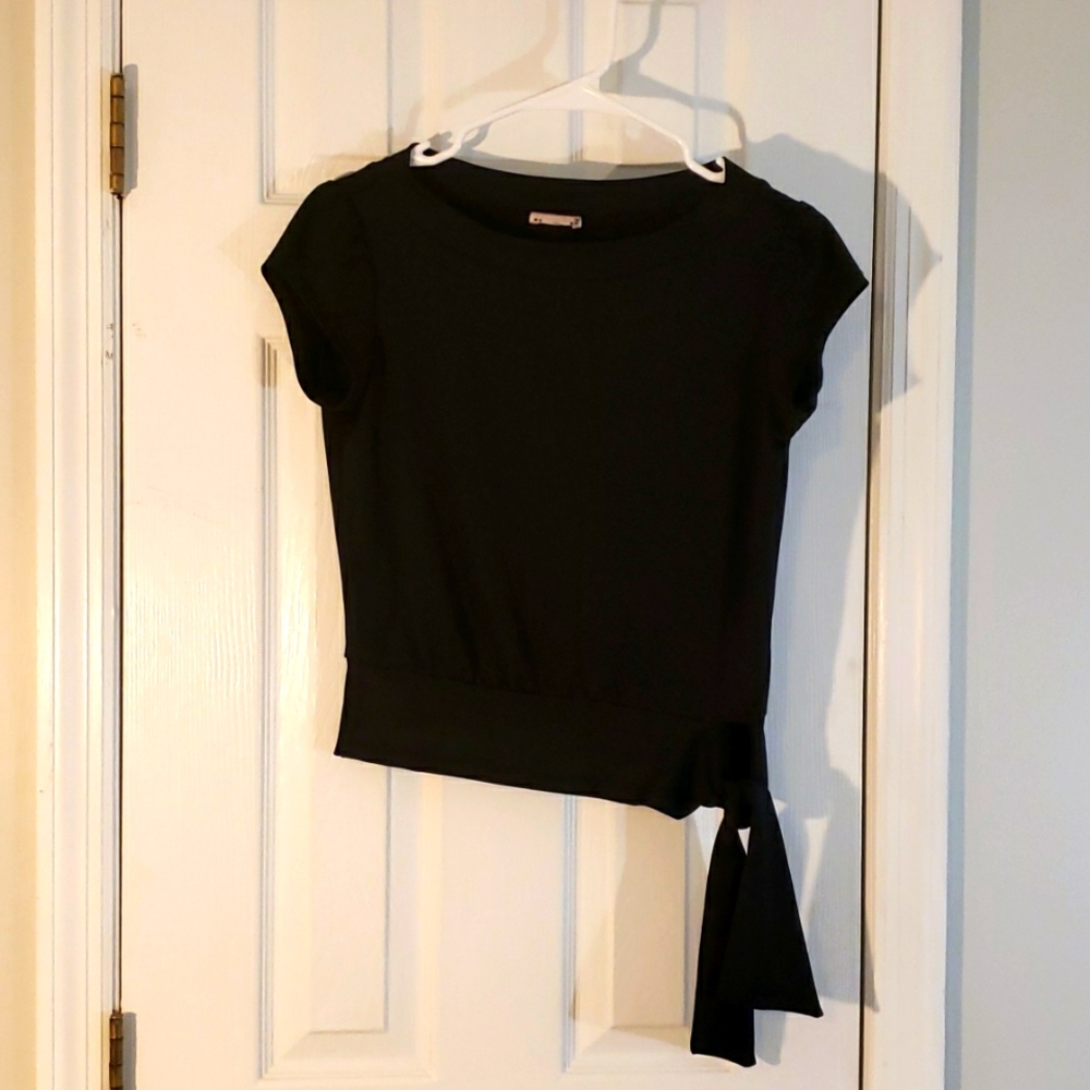 Cute Black top with side tie